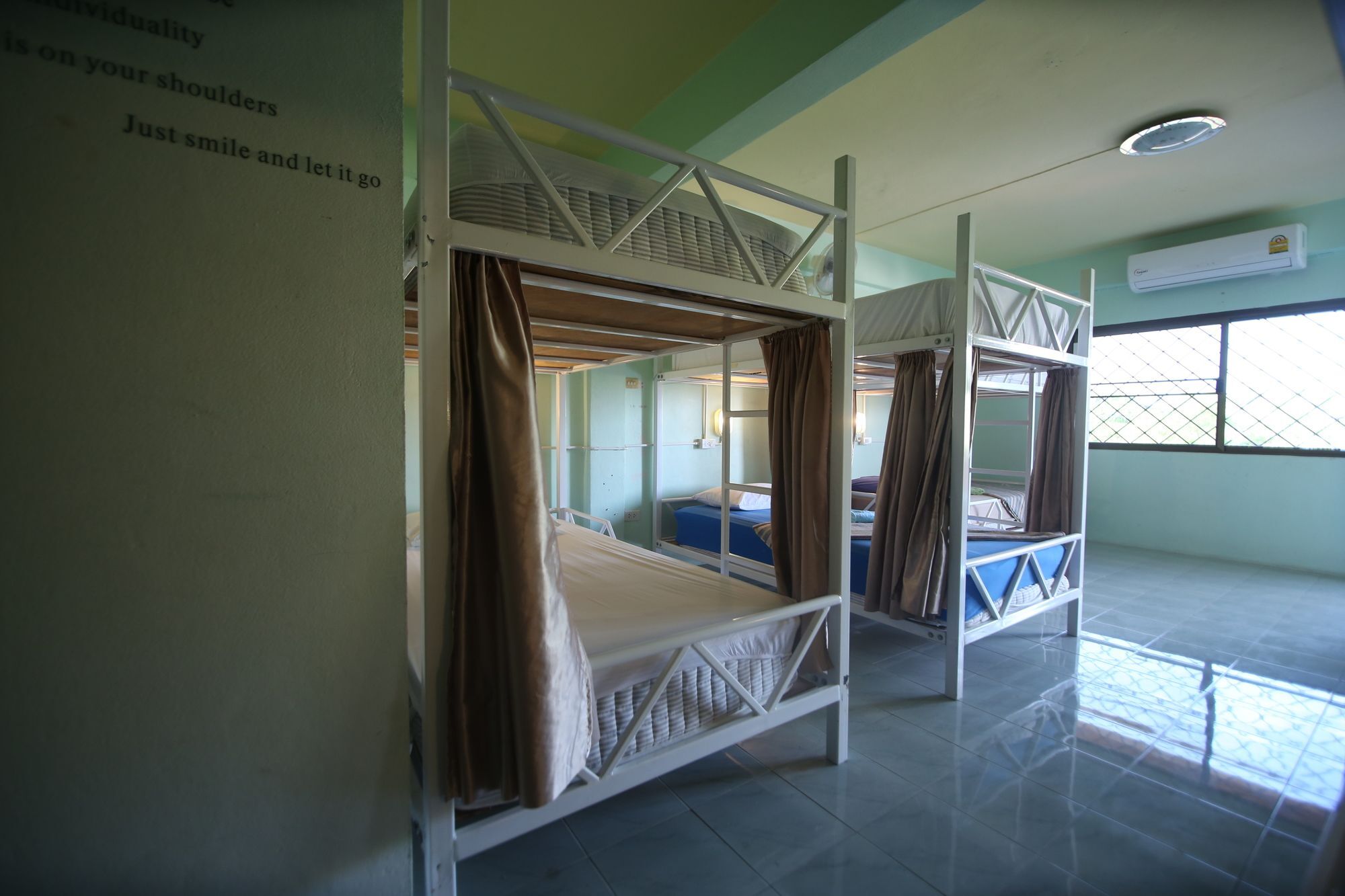 Cube Hostel Крабі Екстер'єр фото